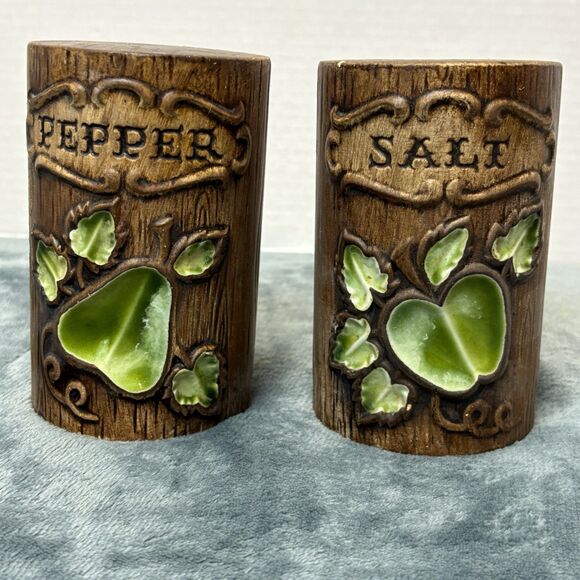 VTG Treasure Craft Woodlands Green Apple Pear Salt and Pepper Shakers Boho MCM - Picture 1 of 8